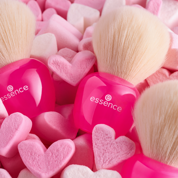 it's Bubble Gum fun kabuki brush - Image 3